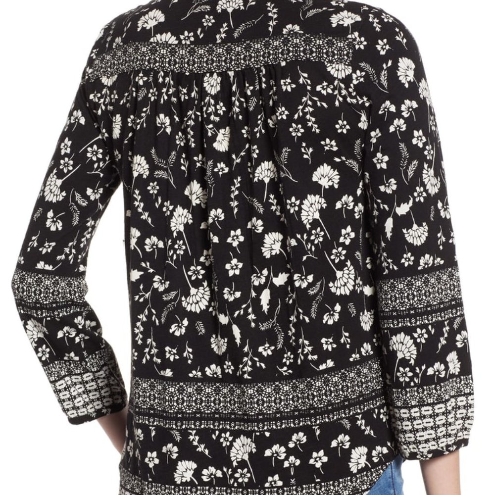 Lucky Brand Floral Print Henley Top In Black Multi Border Print Size Medium - Picture 2 of 6